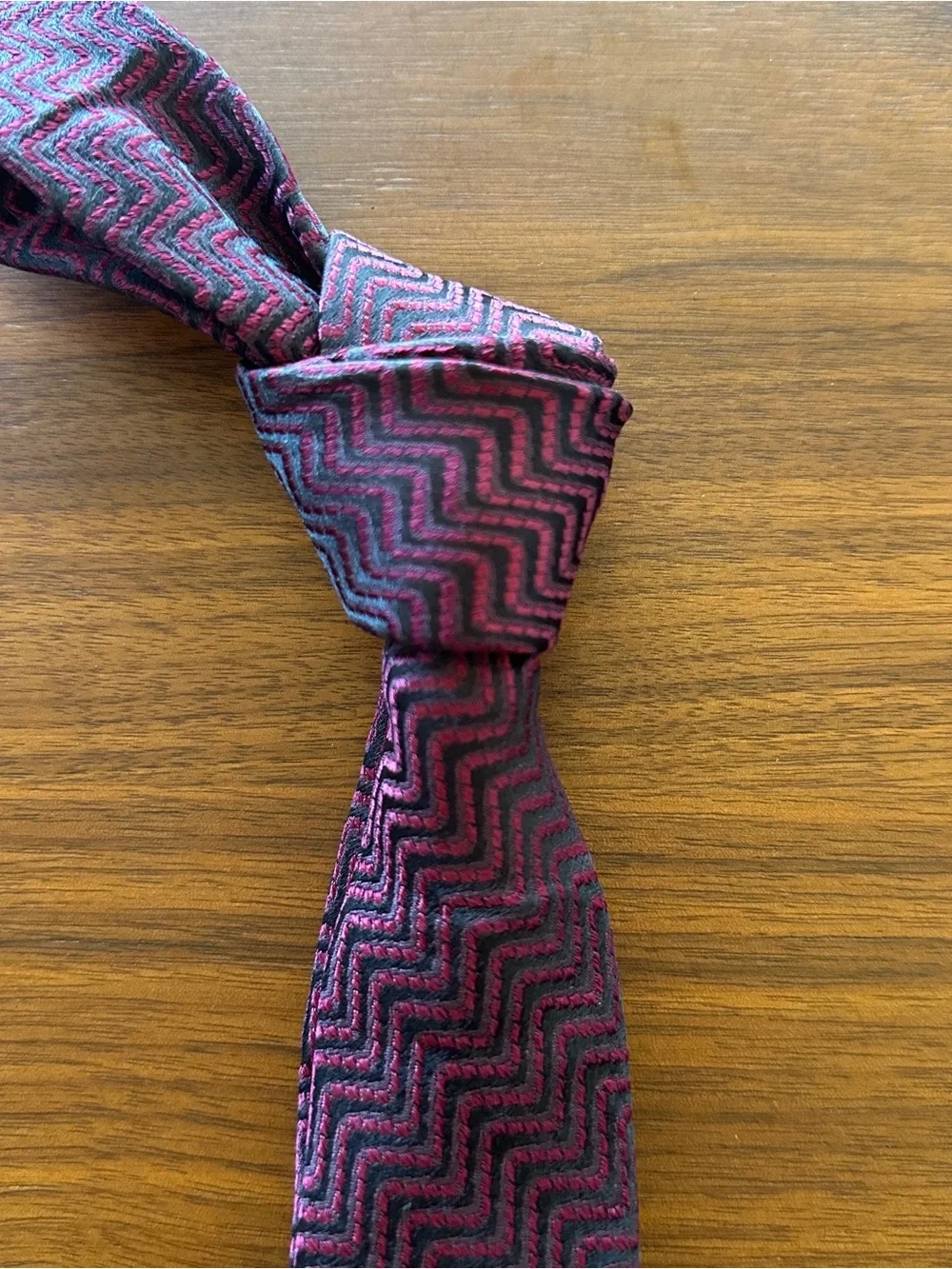 English Laundry Burgundy & Navy Zigzag Woven Tie